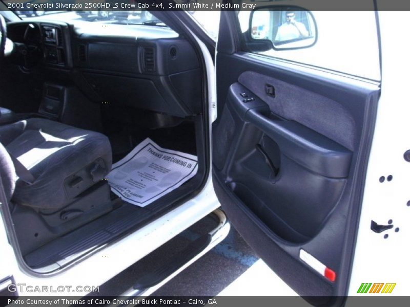 Summit White / Medium Gray 2001 Chevrolet Silverado 2500HD LS Crew Cab 4x4