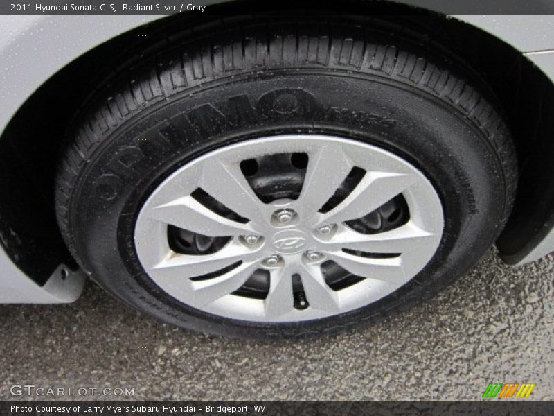 Radiant Silver / Gray 2011 Hyundai Sonata GLS