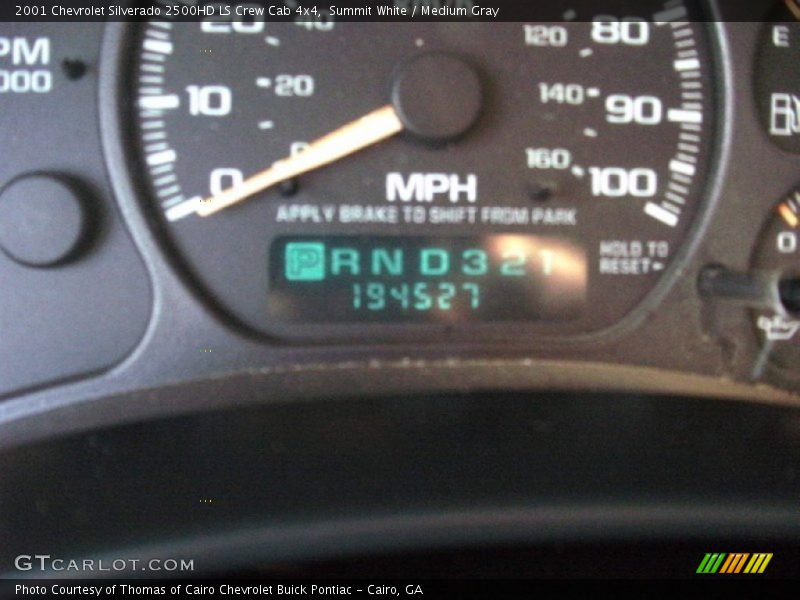 Summit White / Medium Gray 2001 Chevrolet Silverado 2500HD LS Crew Cab 4x4