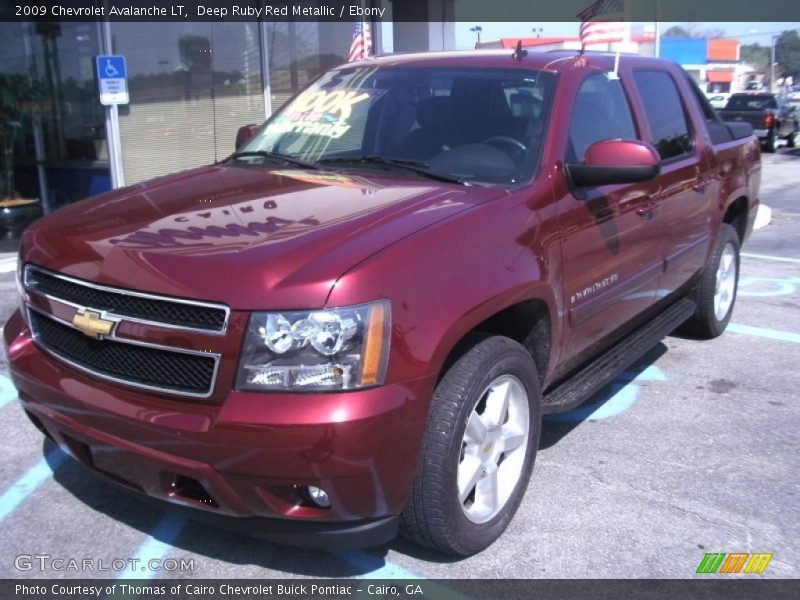 Front 3/4 View of 2009 Avalanche LT