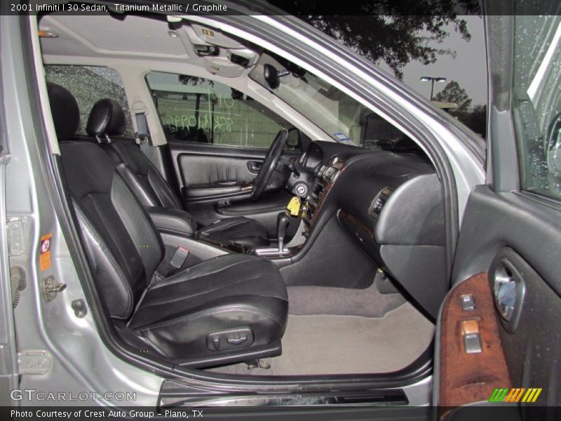 Titanium Metallic / Graphite 2001 Infiniti I 30 Sedan