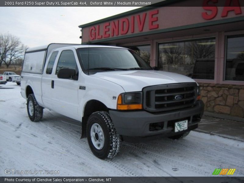 Oxford White / Medium Parchment 2001 Ford F250 Super Duty XL SuperCab 4x4