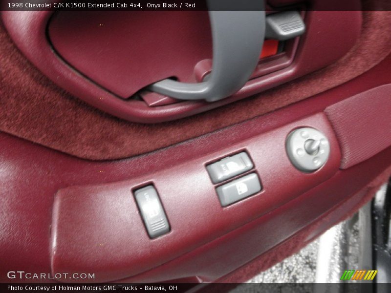 Onyx Black / Red 1998 Chevrolet C/K K1500 Extended Cab 4x4