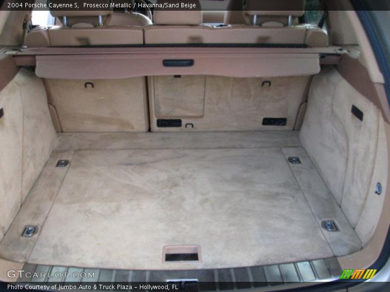  2004 Cayenne S Trunk