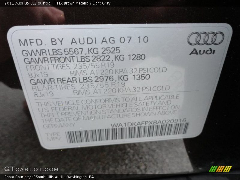 Teak Brown Metallic / Light Gray 2011 Audi Q5 3.2 quattro