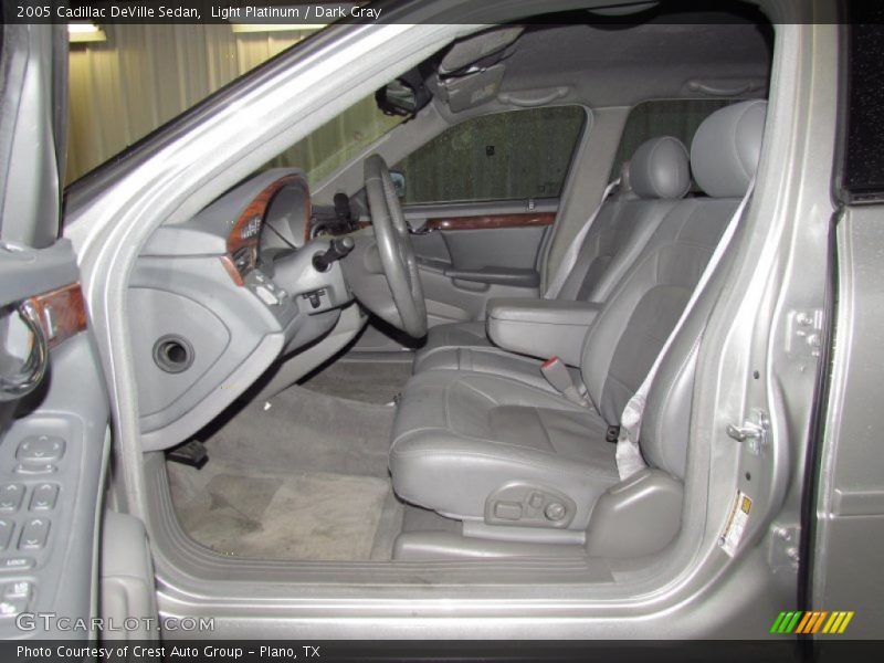 Light Platinum / Dark Gray 2005 Cadillac DeVille Sedan