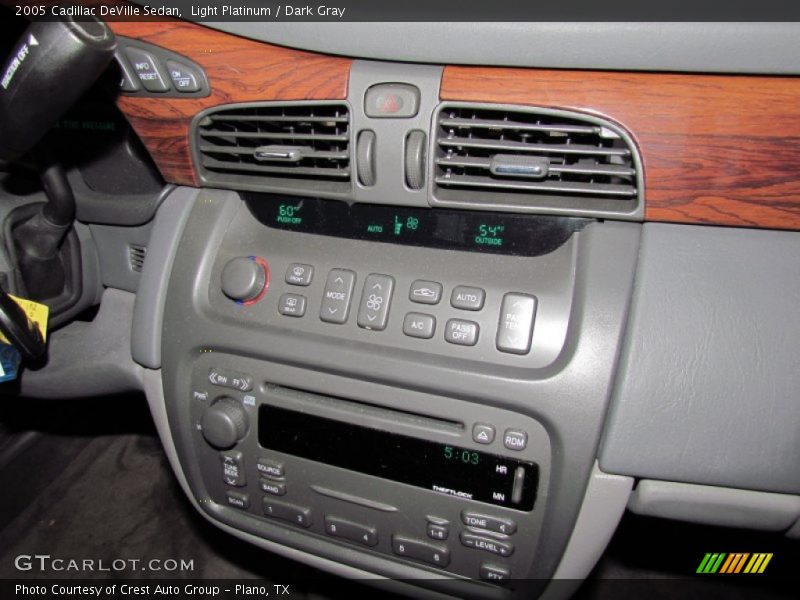 Light Platinum / Dark Gray 2005 Cadillac DeVille Sedan