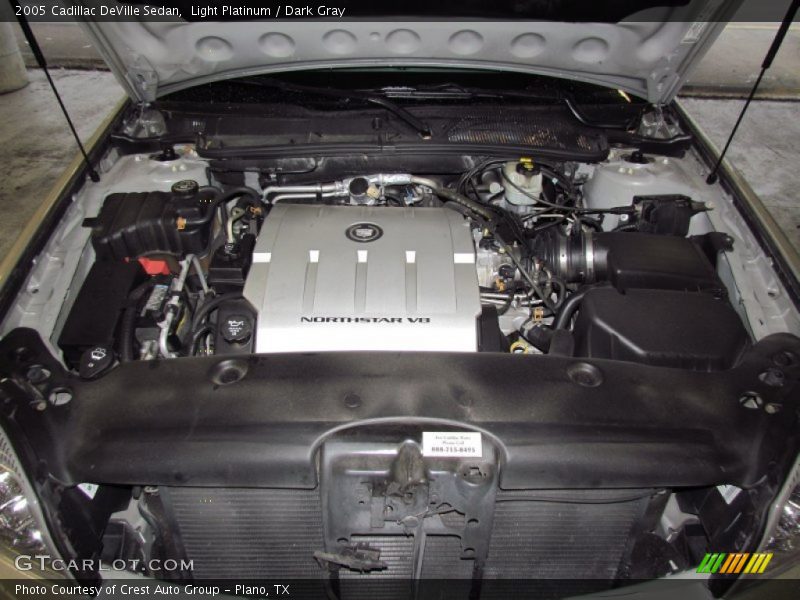 Light Platinum / Dark Gray 2005 Cadillac DeVille Sedan