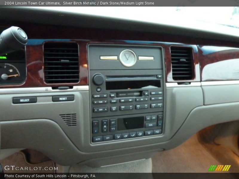 Silver Birch Metallic / Dark Stone/Medium Light Stone 2004 Lincoln Town Car Ultimate