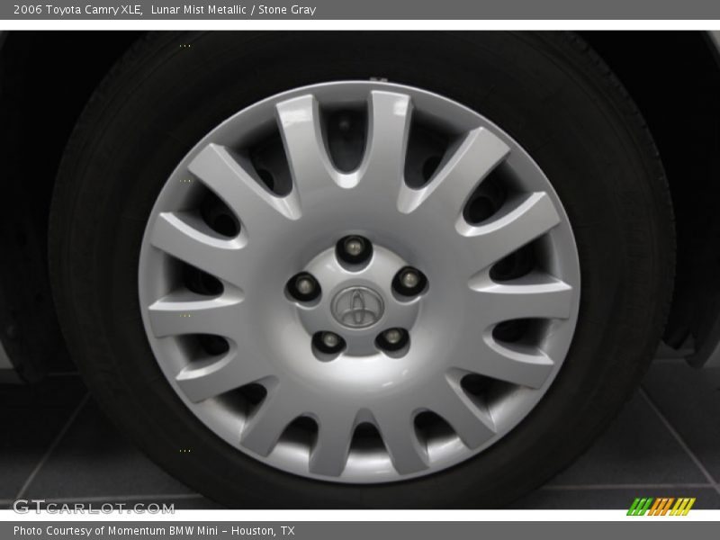 Lunar Mist Metallic / Stone Gray 2006 Toyota Camry XLE