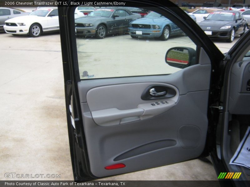 Black / Light Cashmere/Ebony 2006 Chevrolet TrailBlazer EXT LS