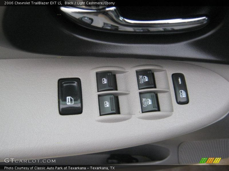 Black / Light Cashmere/Ebony 2006 Chevrolet TrailBlazer EXT LS