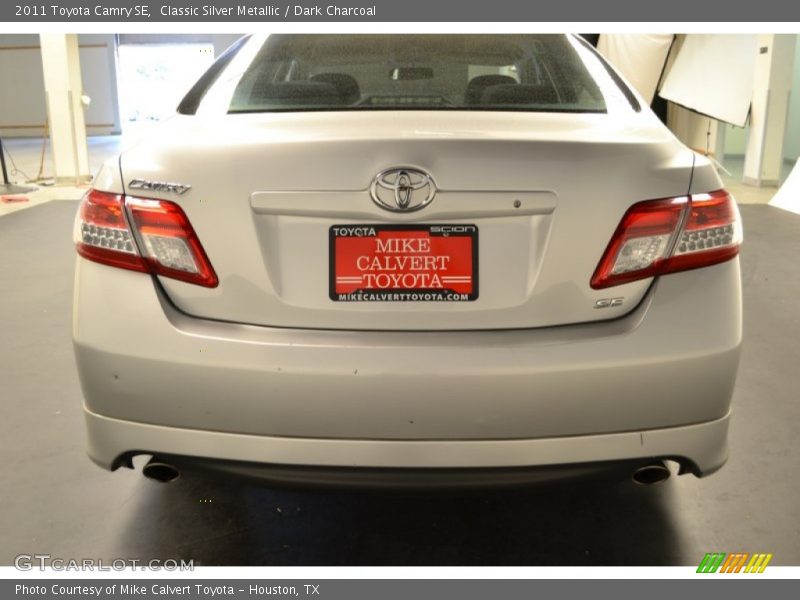 Classic Silver Metallic / Dark Charcoal 2011 Toyota Camry SE
