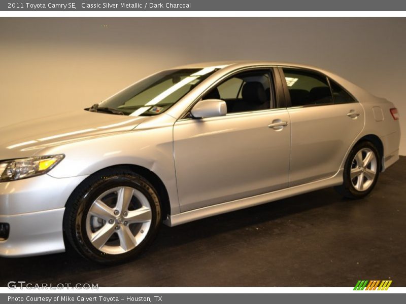 Classic Silver Metallic / Dark Charcoal 2011 Toyota Camry SE