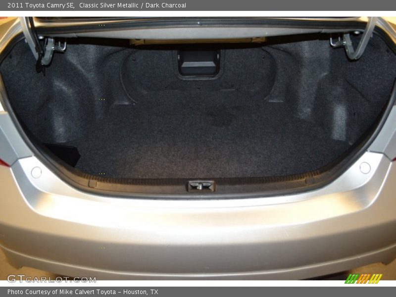 Classic Silver Metallic / Dark Charcoal 2011 Toyota Camry SE