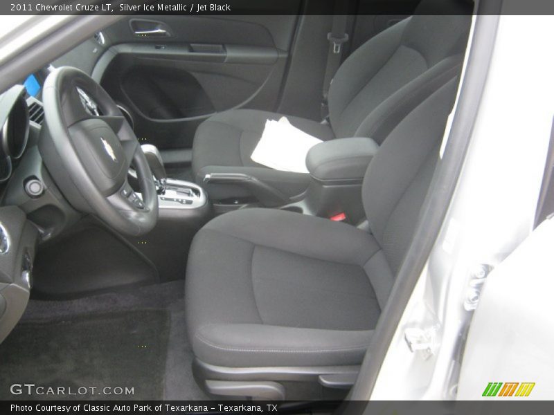 Silver Ice Metallic / Jet Black 2011 Chevrolet Cruze LT
