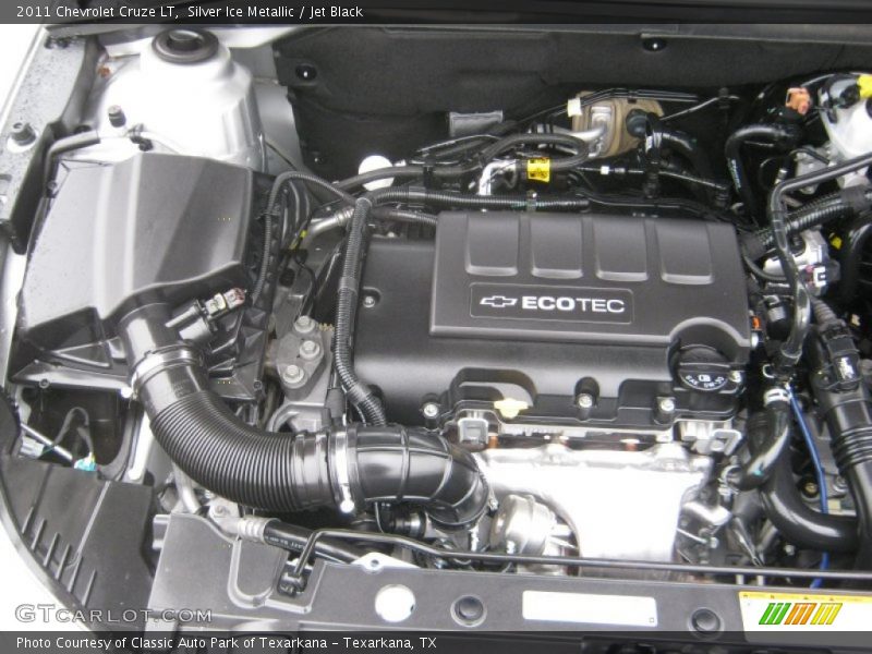 Silver Ice Metallic / Jet Black 2011 Chevrolet Cruze LT