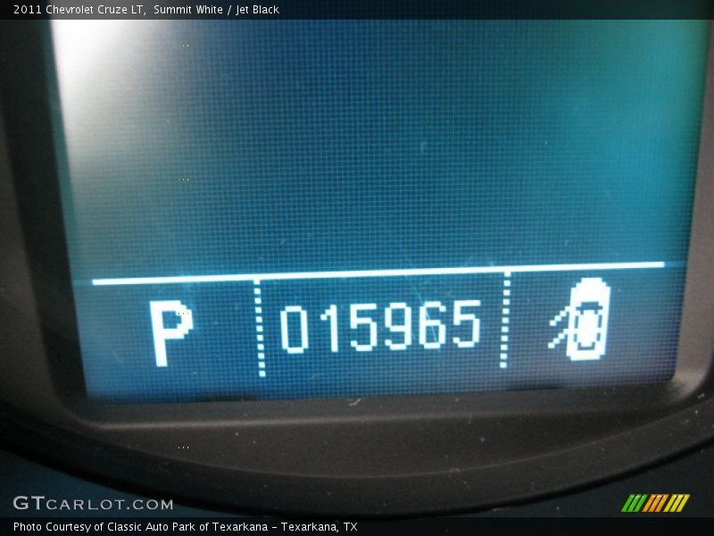 Summit White / Jet Black 2011 Chevrolet Cruze LT