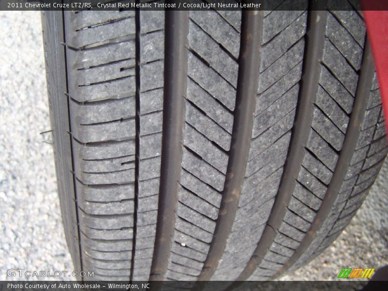 Crystal Red Metallic Tintcoat / Cocoa/Light Neutral Leather 2011 Chevrolet Cruze LTZ/RS