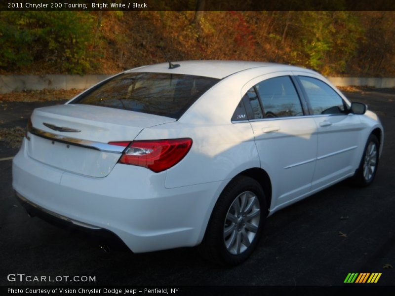 Bright White / Black 2011 Chrysler 200 Touring