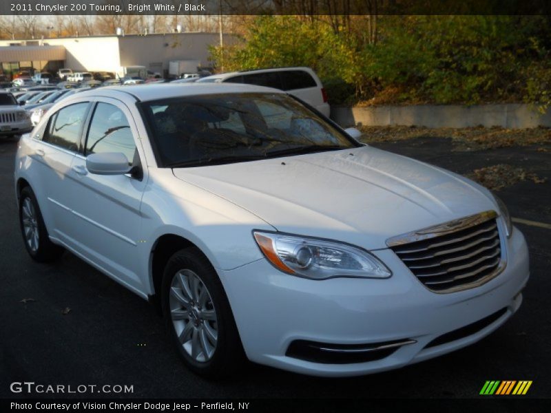 Bright White / Black 2011 Chrysler 200 Touring