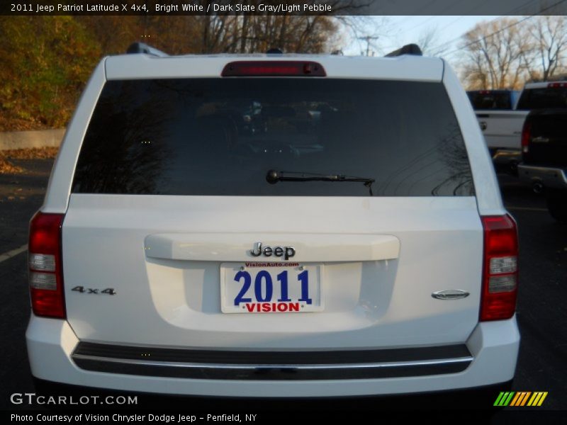 Bright White / Dark Slate Gray/Light Pebble 2011 Jeep Patriot Latitude X 4x4