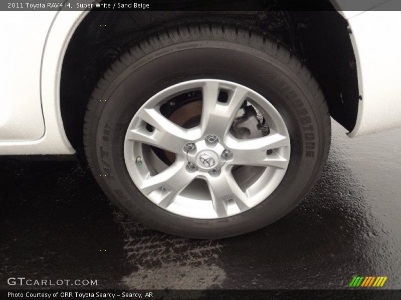 Super White / Sand Beige 2011 Toyota RAV4 I4