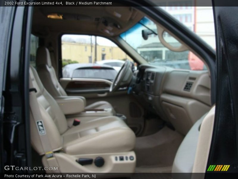 Black / Medium Parchment 2002 Ford Excursion Limited 4x4