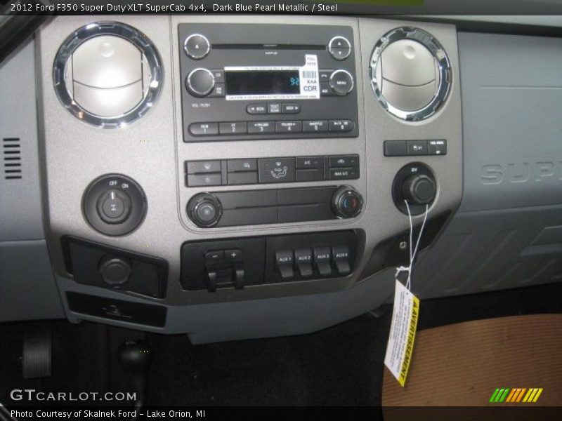 Controls of 2012 F350 Super Duty XLT SuperCab 4x4