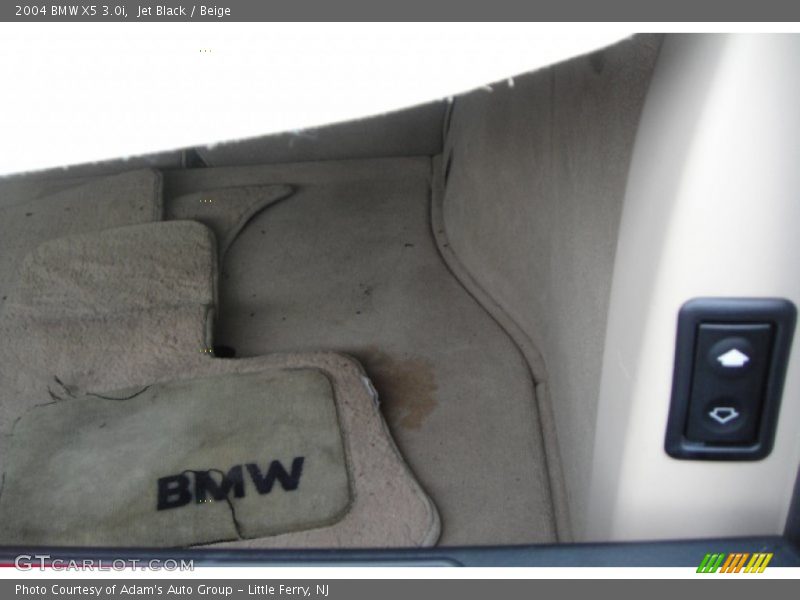 Jet Black / Beige 2004 BMW X5 3.0i
