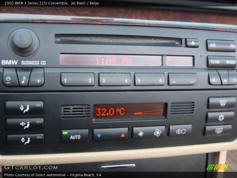 Controls of 2002 3 Series 325i Convertible