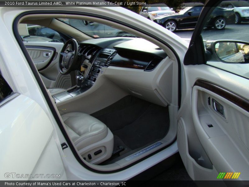White Platinum Metallic Tri-Coat / Light Stone 2010 Ford Taurus Limited AWD