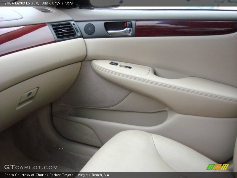 Black Onyx / Ivory 2004 Lexus ES 330