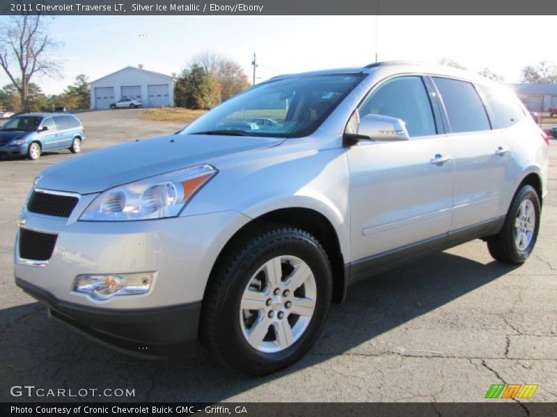 Silver Ice Metallic / Ebony/Ebony 2011 Chevrolet Traverse LT