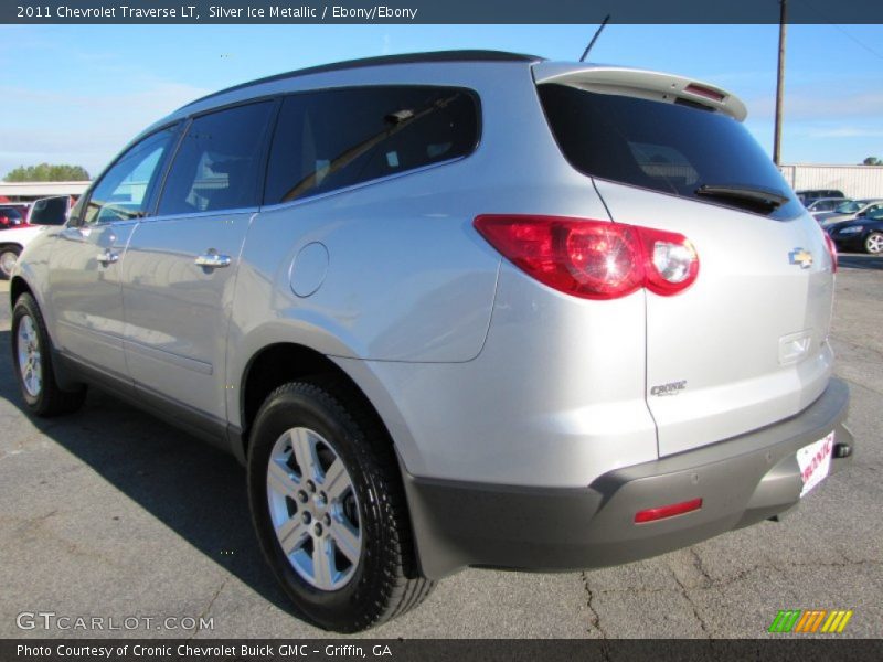 Silver Ice Metallic / Ebony/Ebony 2011 Chevrolet Traverse LT