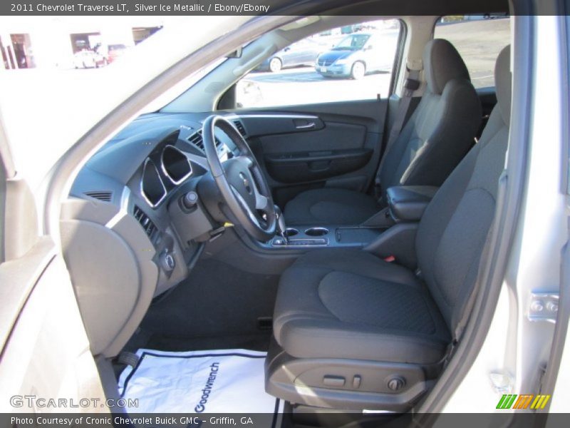 Silver Ice Metallic / Ebony/Ebony 2011 Chevrolet Traverse LT