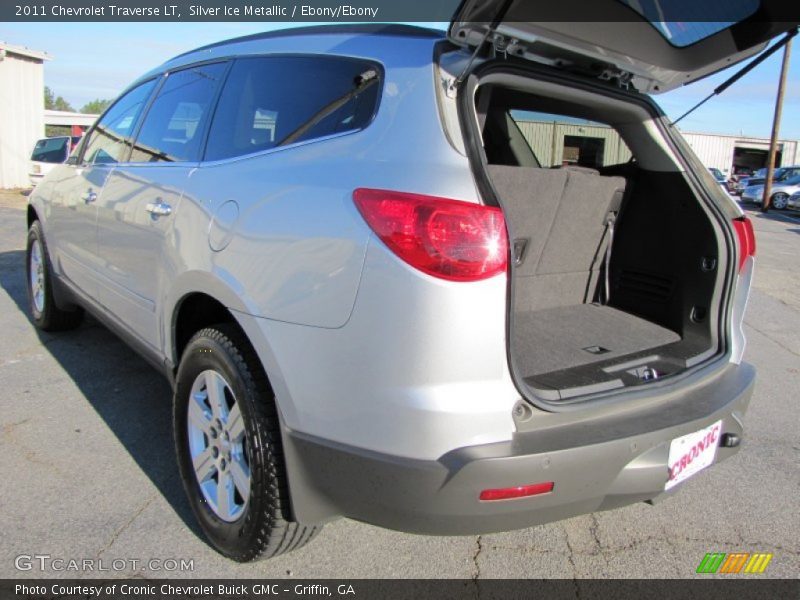 Silver Ice Metallic / Ebony/Ebony 2011 Chevrolet Traverse LT