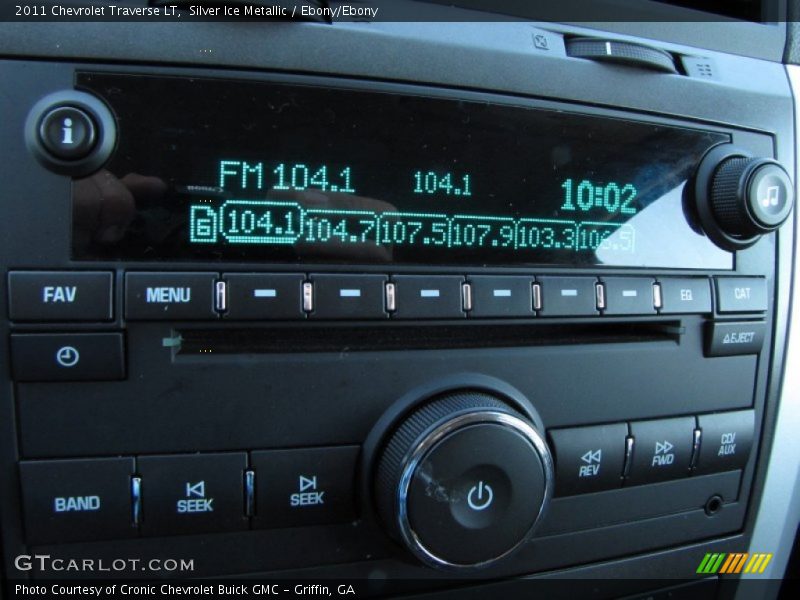 Silver Ice Metallic / Ebony/Ebony 2011 Chevrolet Traverse LT