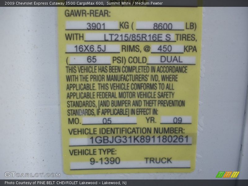 Summit White / Medium Pewter 2009 Chevrolet Express Cutaway 3500 CargoMax 600