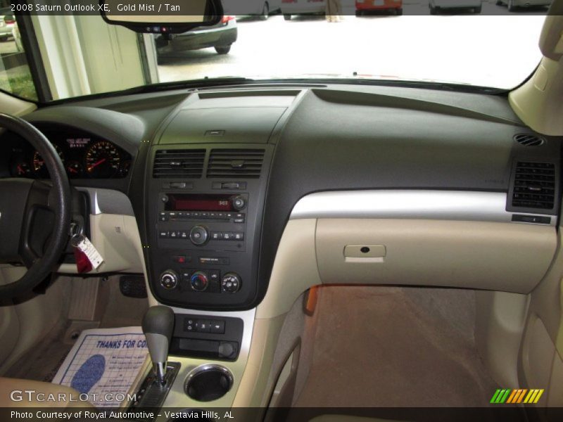 Gold Mist / Tan 2008 Saturn Outlook XE