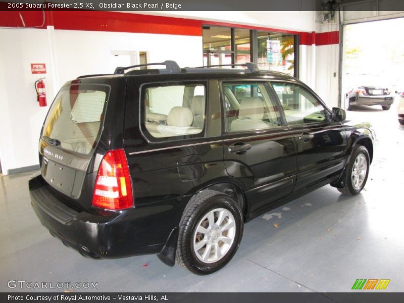 Obsidian Black Pearl / Beige 2005 Subaru Forester 2.5 XS