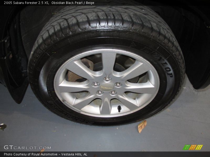 Obsidian Black Pearl / Beige 2005 Subaru Forester 2.5 XS