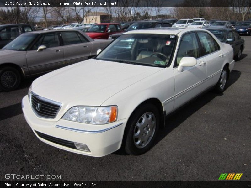 Front 3/4 View of 2000 RL 3.5 Sedan
