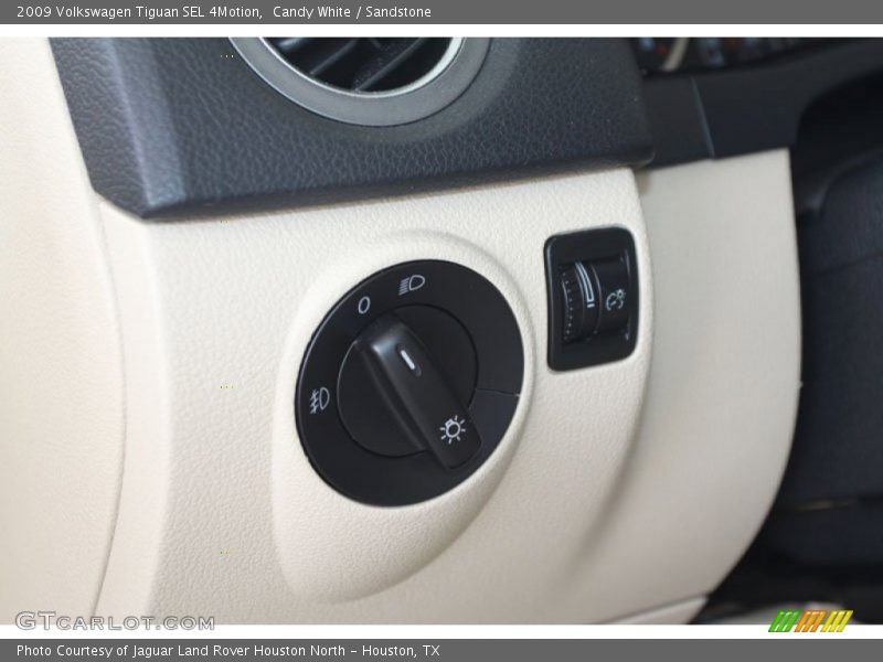 Candy White / Sandstone 2009 Volkswagen Tiguan SEL 4Motion