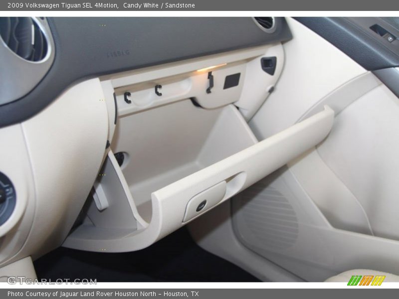 Candy White / Sandstone 2009 Volkswagen Tiguan SEL 4Motion