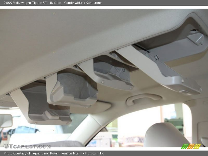 Candy White / Sandstone 2009 Volkswagen Tiguan SEL 4Motion