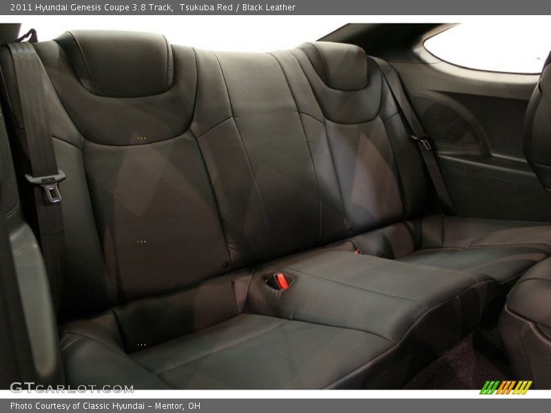 Track Coupe, rear seats in Black Leather - 2011 Hyundai Genesis Coupe 3.8 Track
