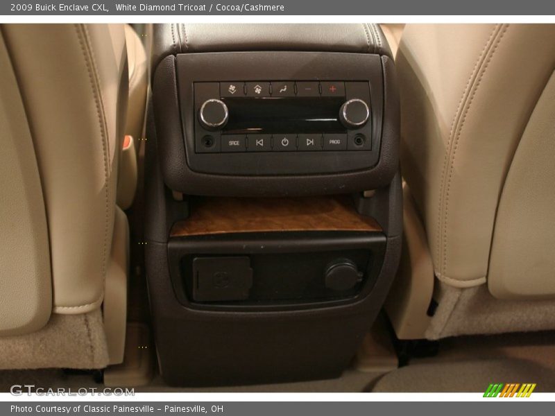 White Diamond Tricoat / Cocoa/Cashmere 2009 Buick Enclave CXL