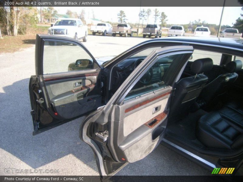 Brilliant Black / Anthracite 2000 Audi A8 4.2 quattro