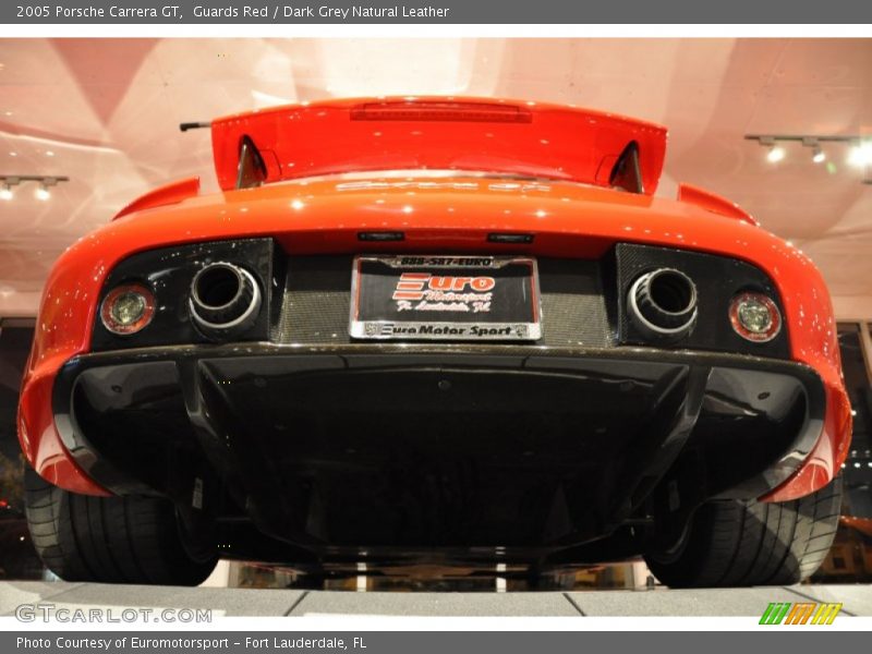 Guards Red / Dark Grey Natural Leather 2005 Porsche Carrera GT